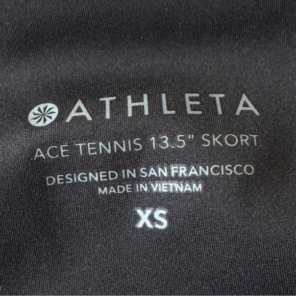 Athleta Ace High Rise 13.5" Tennis Skort, Black, Size XS - Picture 6 of 8